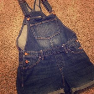 Old Navy size 10/12 overalls